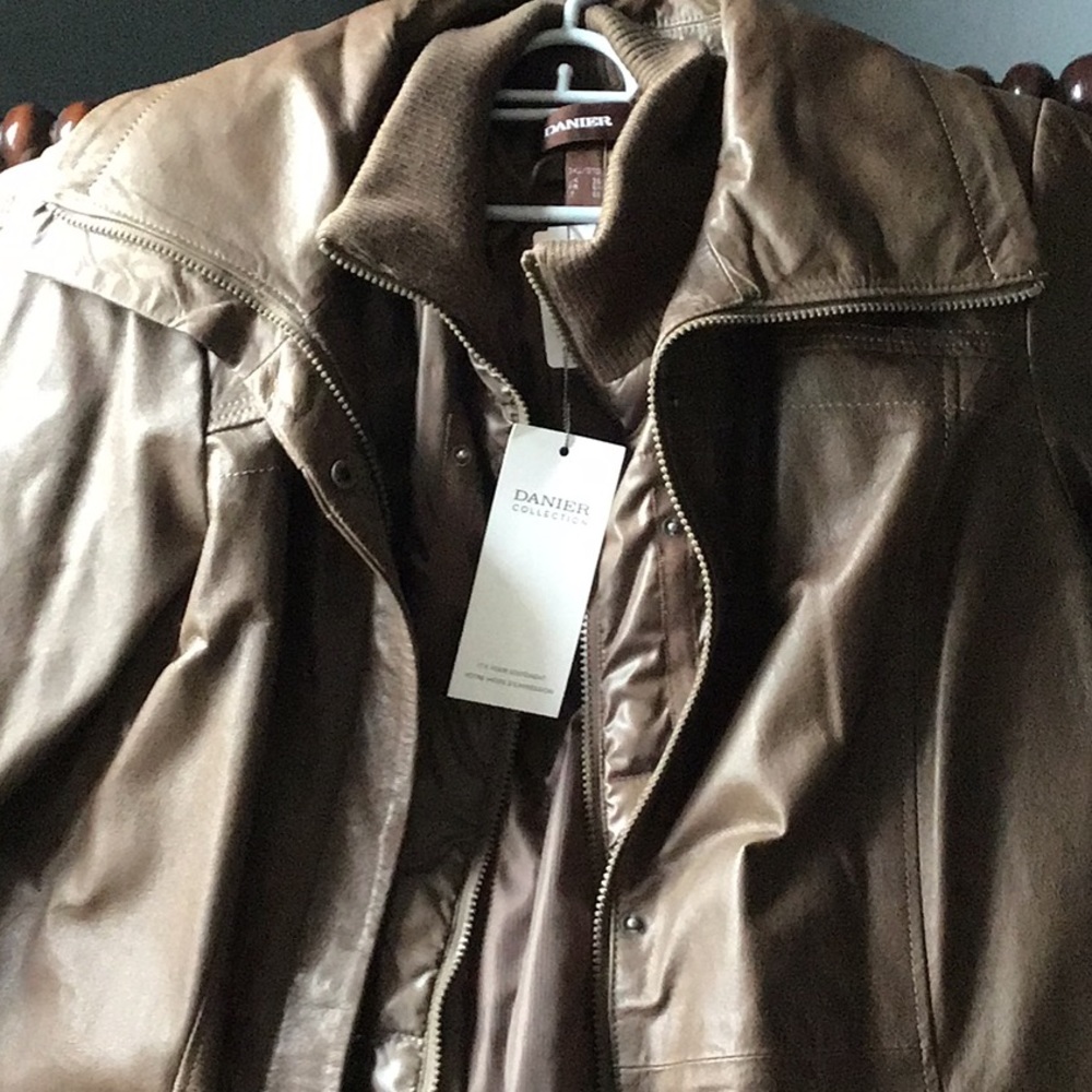 Danier ladies leather jacket with removable thinsulate liner 3x. NWT